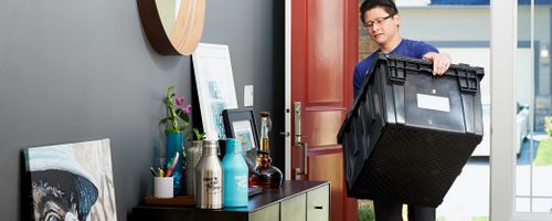 Who to Advise when you’re Moving to another City or Country